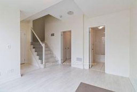 Photo 5 at 3192 Mintwood Circle, GO Glenorchy, Oakville