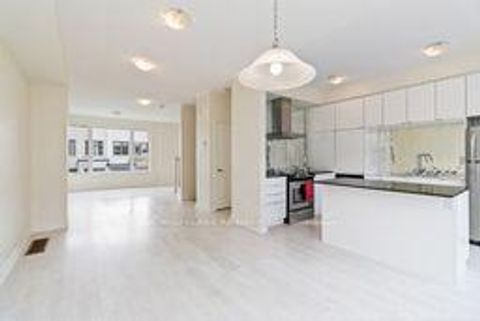 Photo 10 at 3192 Mintwood Circle, GO Glenorchy, Oakville