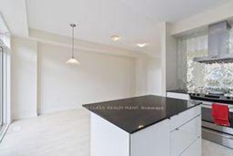 Photo 15 at 3192 Mintwood Circle, GO Glenorchy, Oakville