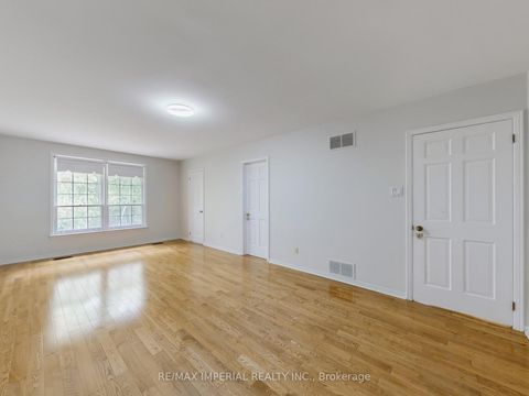 Photo 25 at 5 Creekside Road, Newtonbrook East, Toronto