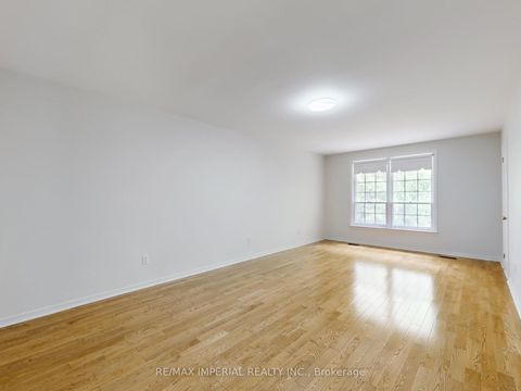 Photo 26 at 5 Creekside Road, Newtonbrook East, Toronto