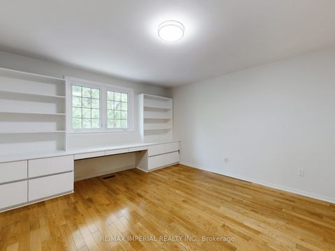 Photo 27 at 5 Creekside Road, Newtonbrook East, Toronto