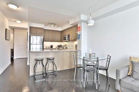 Photo 7 at 305 - 308 Palmerston Avenue, Little Italy, Toronto