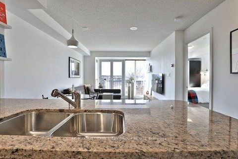 Photo 10 at 305 - 308 Palmerston Avenue, Little Italy, Toronto