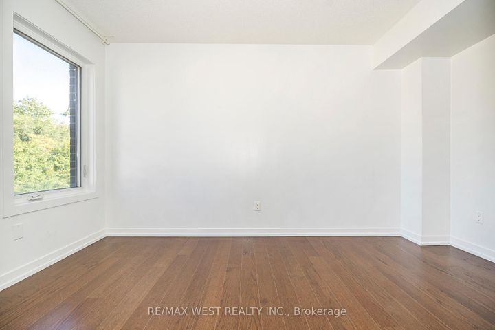 Photo 21 at 32 - 2061 Weston Road, Weston, Toronto