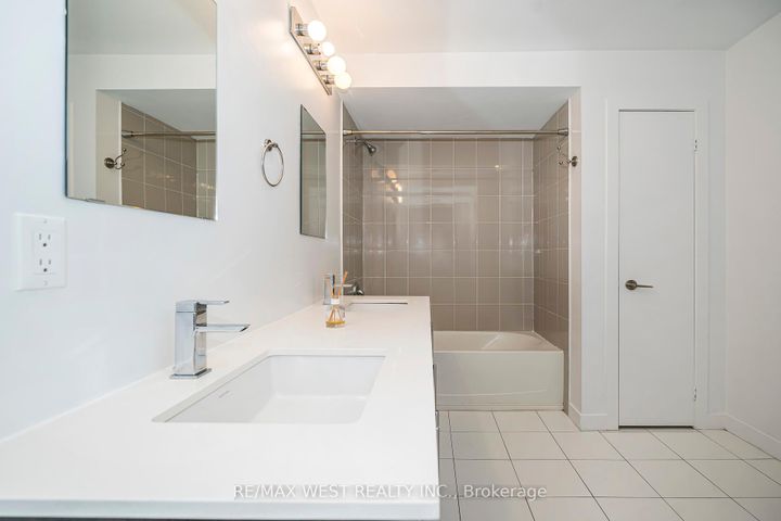 Photo 35 at 32 - 2061 Weston Road, Weston, Toronto