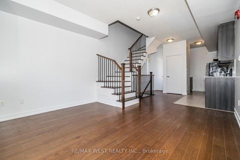Photo 14 at 32 - 2061 Weston Road, Weston, Toronto
