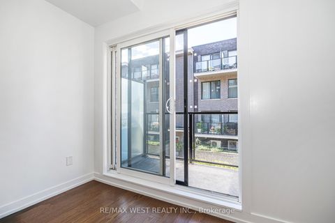 Photo 16 at 32 - 2061 Weston Road, Weston, Toronto