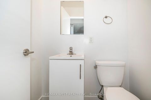 Photo 19 at 32 - 2061 Weston Road, Weston, Toronto