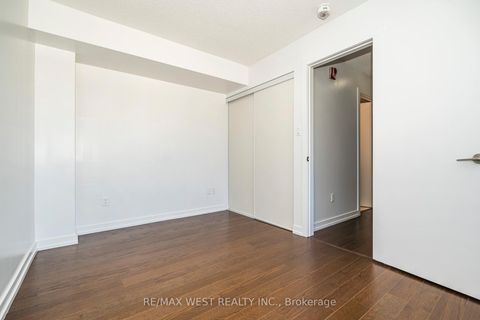 Photo 23 at 32 - 2061 Weston Road, Weston, Toronto