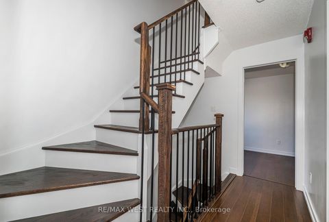 Photo 27 at 32 - 2061 Weston Road, Weston, Toronto