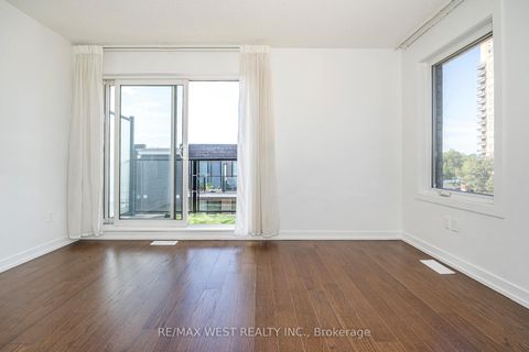 Photo 28 at 32 - 2061 Weston Road, Weston, Toronto