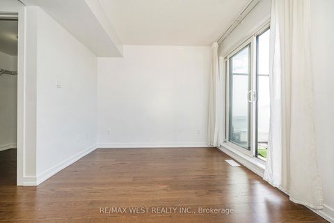 Photo 29 at 32 - 2061 Weston Road, Weston, Toronto