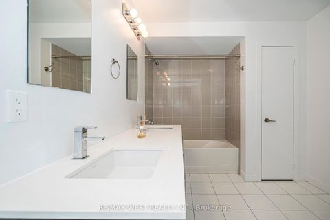 Photo 35 at 32 - 2061 Weston Road, Weston, Toronto