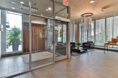 Photo 2 at 411 - 126 Simcoe Street, Waterfront Communities C1, Toronto