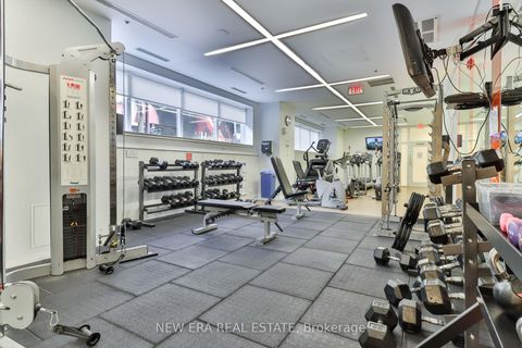Photo 15 at 411 - 126 Simcoe Street, Waterfront Communities C1, Toronto