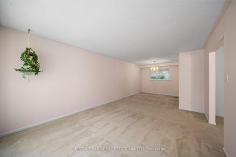 Photo 4 at 14 Sealstone Terrace, Morningside, Toronto