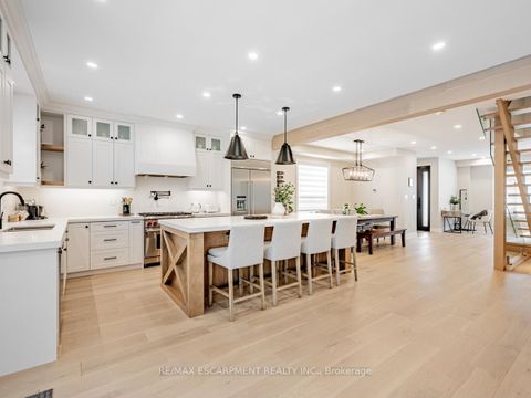 Photo 10 at 3390 Fox Run Circle, BR Bronte, Oakville