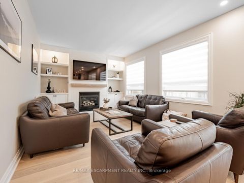 Photo 12 at 3390 Fox Run Circle, BR Bronte, Oakville
