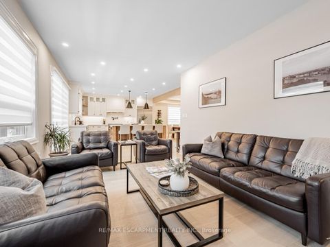 Photo 14 at 3390 Fox Run Circle, BR Bronte, Oakville