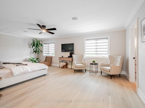 Photo 19 at 3390 Fox Run Circle, BR Bronte, Oakville