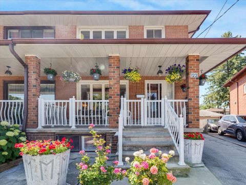 Photo 1 at 122 Brookhaven Drive, Amesbury, Toronto