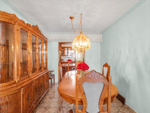 Photo 6 at 122 Brookhaven Drive, Amesbury, Toronto