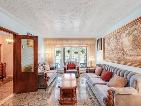 Photo 8 at 122 Brookhaven Drive, Amesbury, Toronto