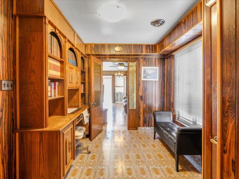 Photo 11 at 122 Brookhaven Drive, Amesbury, Toronto