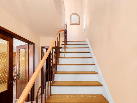 Photo 21 at 122 Brookhaven Drive, Amesbury, Toronto