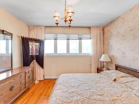 Photo 26 at 122 Brookhaven Drive, Amesbury, Toronto