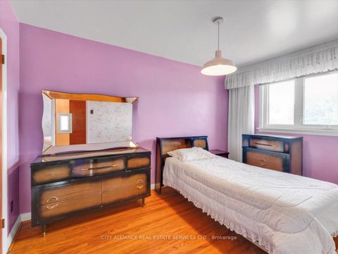 Photo 27 at 122 Brookhaven Drive, Amesbury, Toronto