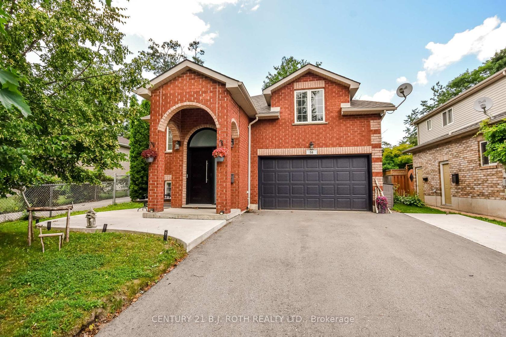 56 Monique Crescent, East Bayfield, Barrie photo 3