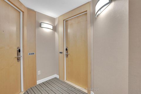 Photo 18 at 4407 - 55 Bremner Boulevard, Waterfront Communities C1, Toronto