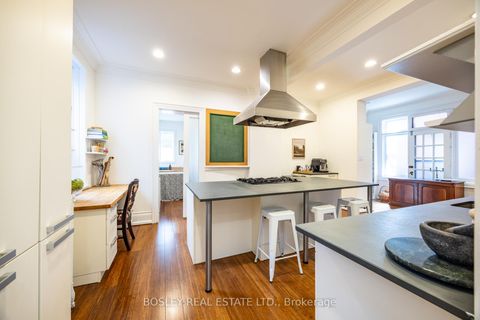 Photo 12 at 135 Madison Avenue, Annex, Toronto