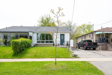 Photo 0 at 152 Santamonica Boulevard, Birchmount, Toronto