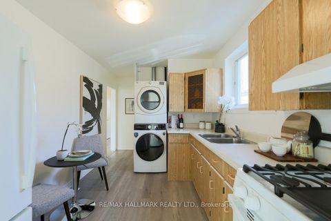 Photo 6 at 152 Santamonica Boulevard, Birchmount, Toronto