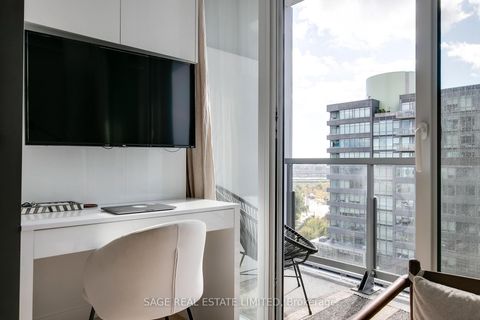 Photo 8 at 807 - 170 Bayview Avenue, Waterfront Communities C8, Toronto