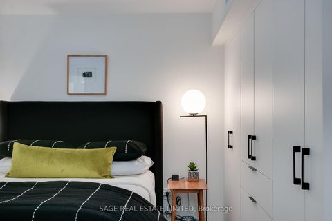 Photo 14 at 807 - 170 Bayview Avenue, Waterfront Communities C8, Toronto