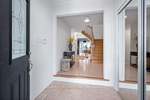 Photo 1 at 78 Keystar Court, Vellore Village, Vaughan