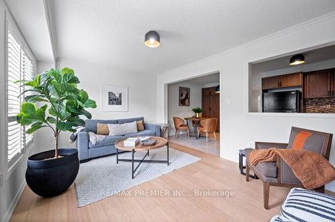 Photo 4 at 78 Keystar Court, Vellore Village, Vaughan
