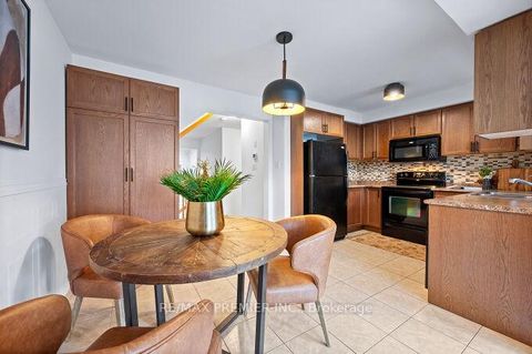 Photo 6 at 78 Keystar Court, Vellore Village, Vaughan