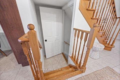 Photo 20 at 78 Keystar Court, Vellore Village, Vaughan