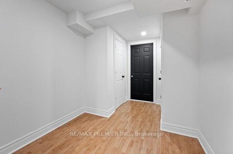 Photo 22 at 78 Keystar Court, Vellore Village, Vaughan