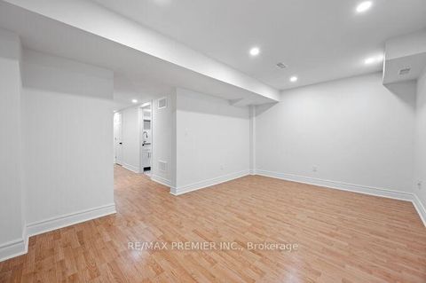 Photo 23 at 78 Keystar Court, Vellore Village, Vaughan