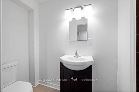 Photo 24 at 78 Keystar Court, Vellore Village, Vaughan