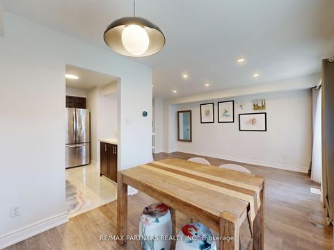 Photo 12 at 46 Woody Vine Way, Bayview Village, Toronto