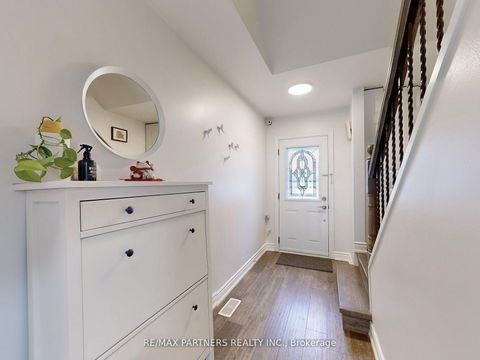 Photo 18 at 46 Woody Vine Way, Bayview Village, Toronto