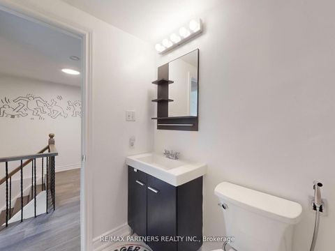 Photo 34 at 46 Woody Vine Way, Bayview Village, Toronto