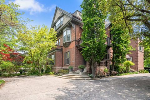 Photo 2 at 1 - 35 Rosedale Road, Moore Park, Toronto